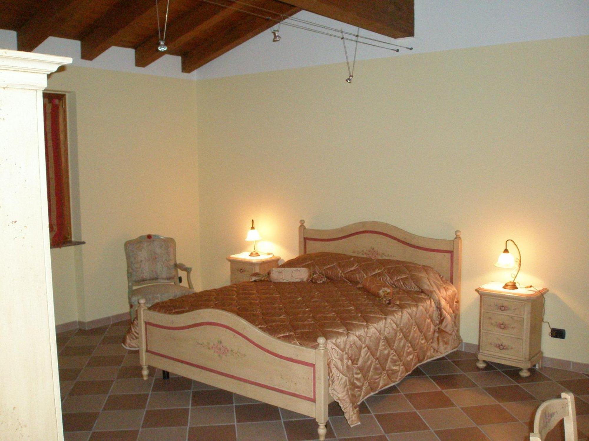 Bed And Breakfast Il Faggio Povegliano Veronese Exteriör bild